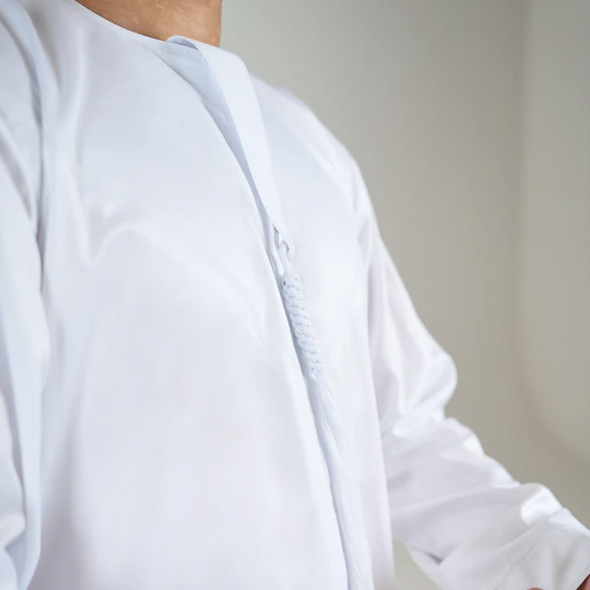 Simple Emirati Thobe Jubba by Al Mirzan - White