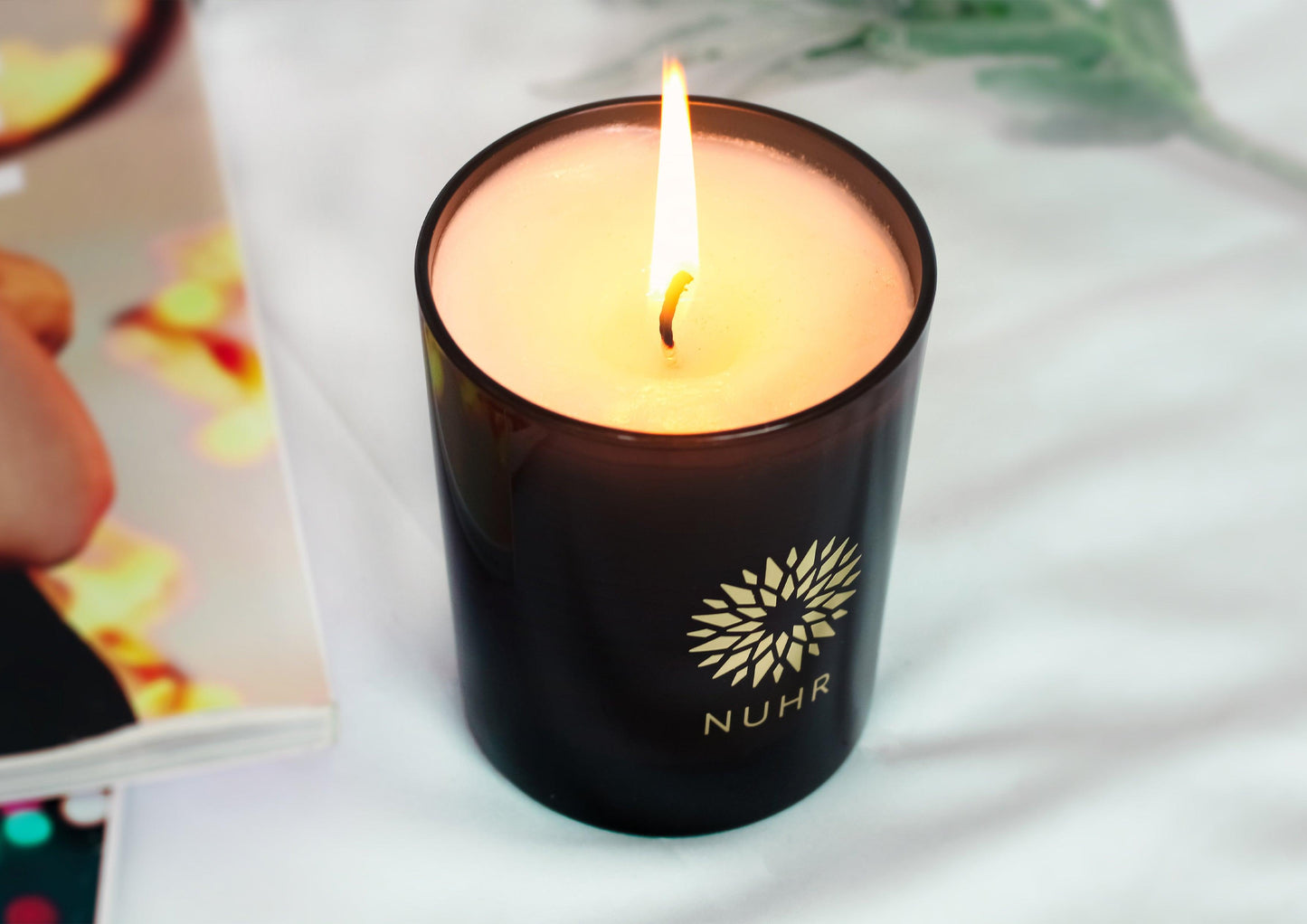 Oud & Amber Luxury Scented Candle - Islamic Pixels